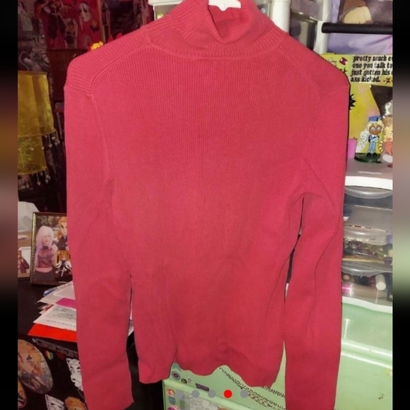 Red ribbed turtleneck long sleeve top - Picture 4 of 5